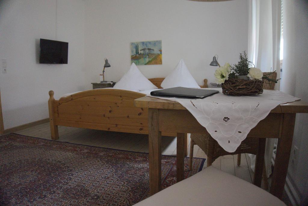 Hotel Garni Altes Winzerhaus Moselschaenke Гкоберн-Гондорф Номер фото